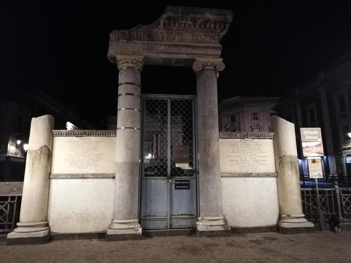 Apartamento La Casa Di Carta In Piazza Stesicoro CTA Exterior foto